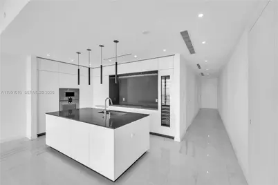 300 Biscayne Boulevard Way #1902E, Miami, FL 33131 - Photo 5