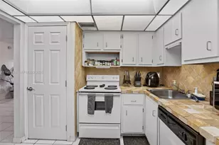 4172 Inverrary Dr, Lauderhill, FL 33319 - Photo 13