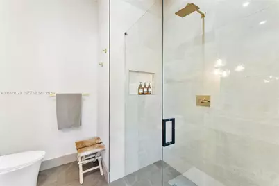 2215 NE 19th St, Fort Lauderdale, FL 33305 - Photo 35