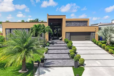 2215 NE 19th St, Fort Lauderdale, FL 33305 - Photo 1