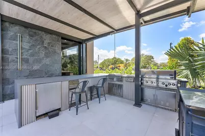 2215 NE 19th St, Fort Lauderdale, FL 33305 - Photo 57