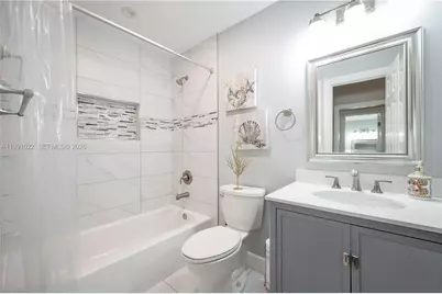 401 NW 83rd Way, Pembroke Pines, FL 33024 - Photo 35