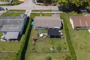 401 NW 83rd Way, Pembroke Pines, FL 33024 - Photo 7