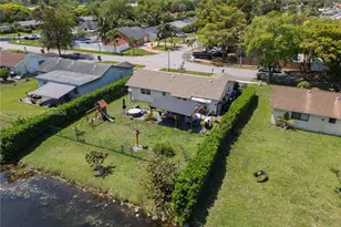 401 NW 83rd Way, Pembroke Pines, FL 33024 - Photo 5