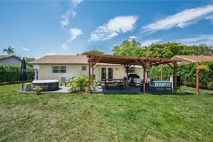 401 NW 83rd Way, Pembroke Pines, FL 33024 - Photo 27