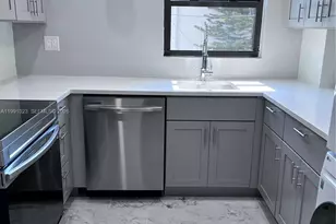 1617 Jefferson Ave, Miami Beach, FL 33139 - Photo 1