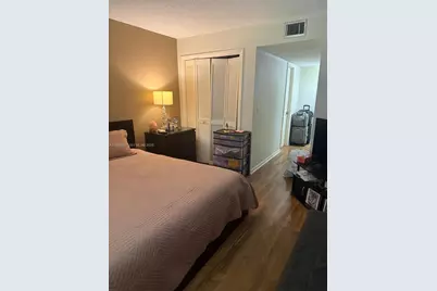 2 Briarwood Cir #212, Hollywood, FL 33024 - Photo 13