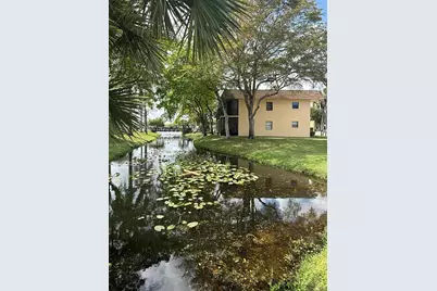 2 Briarwood Cir #212, Hollywood, FL 33024 - Photo 19