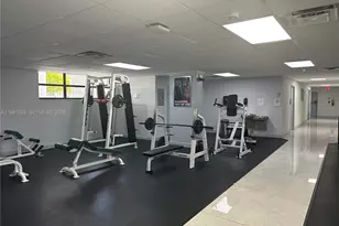 600 Parkview Dr, Hallandale Beach, FL 33009 - Photo 29