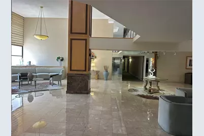 600 Parkview Dr #717, Hallandale Beach, FL 33009 - Photo 9