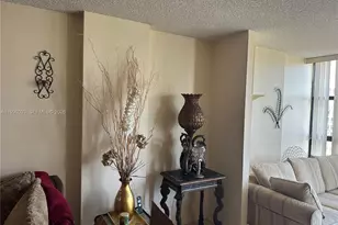 600 Parkview Dr, Hallandale Beach, FL 33009 - Photo 19