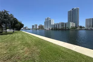 600 Parkview Dr, Hallandale Beach, FL 33009 - Photo 25