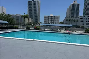 600 Parkview Dr, Hallandale Beach, FL 33009 - Photo 27