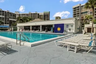 600 Parkview Dr, Hallandale Beach, FL 33009 - Photo 23