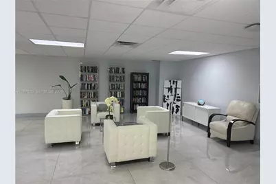 600 Parkview Dr #717, Hallandale Beach, FL 33009 - Photo 31