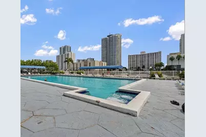 600 Parkview Dr #717, Hallandale Beach, FL 33009 - Photo 25