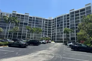 600 Parkview Dr, Hallandale Beach, FL 33009 - Photo 33