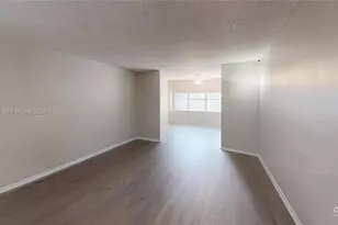 9800 Sunrise Lakes Blvd, Sunrise, FL 33322 - Photo 11