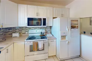 9800 Sunrise Lakes Blvd, Sunrise, FL 33322 - Photo 17