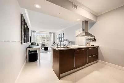 218 SE 14th St #1007, Miami, FL 33131 - Photo 9