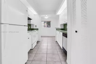 900 SW 142nd Ave #115L, Pembroke Pines, FL 33027 - Photo 9