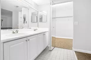 900 SW 142nd Ave, Pembroke Pines, FL 33027 - Photo 27