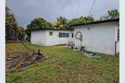 2345 NW 161st St, Miami Gardens, FL 33054 - Photo 17