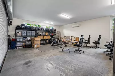 3465 N Meridian Ave #0, Miami Beach, FL 33140 - Photo 35