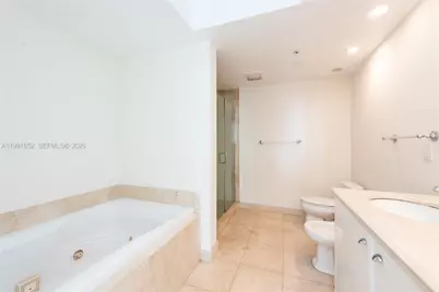 19400 Turnberry Way #1621, Aventura, FL 33180 - Photo 15