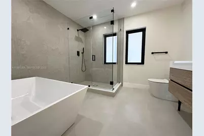 1240 S Cypress Rd, Pompano Beach, FL 33060 - Photo 9