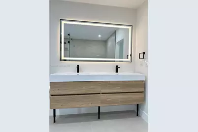 1240 S Cypress Rd, Pompano Beach, FL 33060 - Photo 11