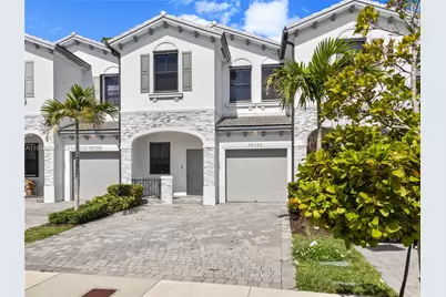 28562 SW 134th Ct, Miami, FL 33033 - Photo 1