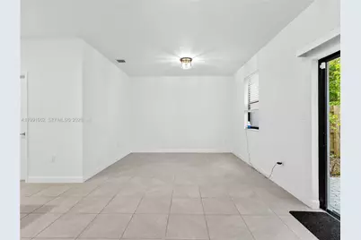 28562 SW 134th Ct, Miami, FL 33033 - Photo 5