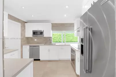 8975 SW 83rd St #0, Miami, FL 33173 - Photo 11