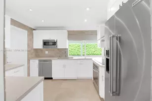 8975 SW 83rd St, Miami, FL 33173 - Photo 11