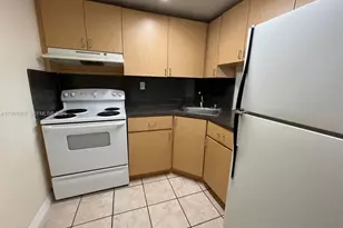 4550 NW 9th St, Miami, FL 33126 - Photo 3