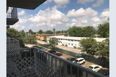 4550 NW 9th St #414E, Miami, FL 33126 - Photo 9