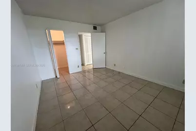 4550 NW 9th St #414E, Miami, FL 33126 - Photo 7