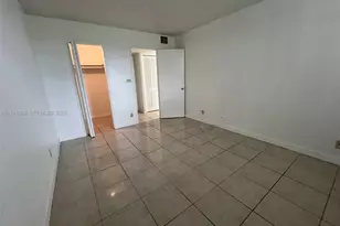 4550 NW 9th St, Miami, FL 33126 - Photo 7