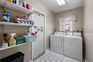 5171 SW 20th St, Plantation, FL 33317 - Photo 11
