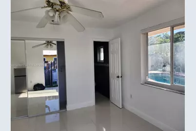 16101 SW 97th Ave #Side/Studio, Miami, FL 33157 - Photo 5