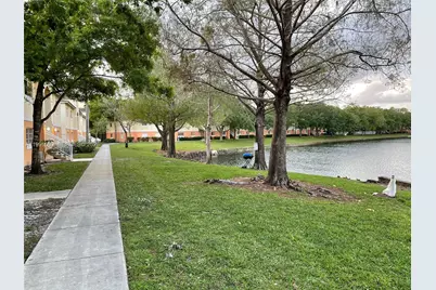 3650 N 56th Ave #519, Hollywood, FL 33021 - Photo 17