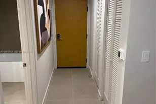 11 NE 6th St, Miami, FL 33132 - Photo 7