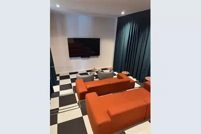 11 NE 6 Street #706, Miami, FL 33132 - Photo 5