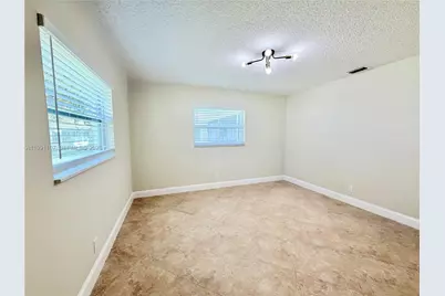 8581 NW 17th St, Plantation, FL 33322 - Photo 27