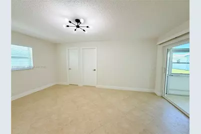 8581 NW 17th St, Plantation, FL 33322 - Photo 17