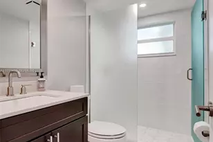 9330 Lagoon Pl, Davie, FL 33324 - Photo 27