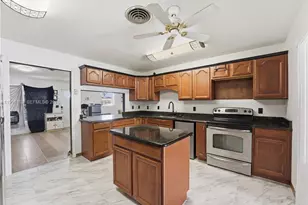 3352 Taconic Dr, West Palm Beach, FL 33406 - Photo 5