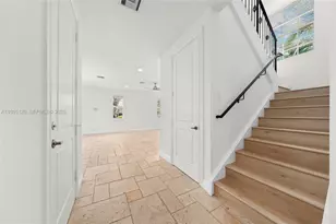 1117 NE 18th Ave, Fort Lauderdale, FL 33304 - Photo 3