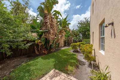 1117 NE 18th Ave #2, Fort Lauderdale, FL 33304 - Photo 39